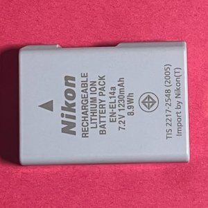 Original Nikon EN-EL14a Battery For D5300 D5200 D5100 D3300 P7800 P7700 MH-24